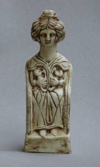 Déesse mère, Figurine en terre blanche, origine Argentomagus, Argenton sur Creuse, semblable au figurines en terre blanche de l'Allier